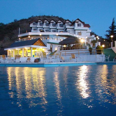Le Mirage Village Club Resort Вила Карлос Пас Екстериор снимка