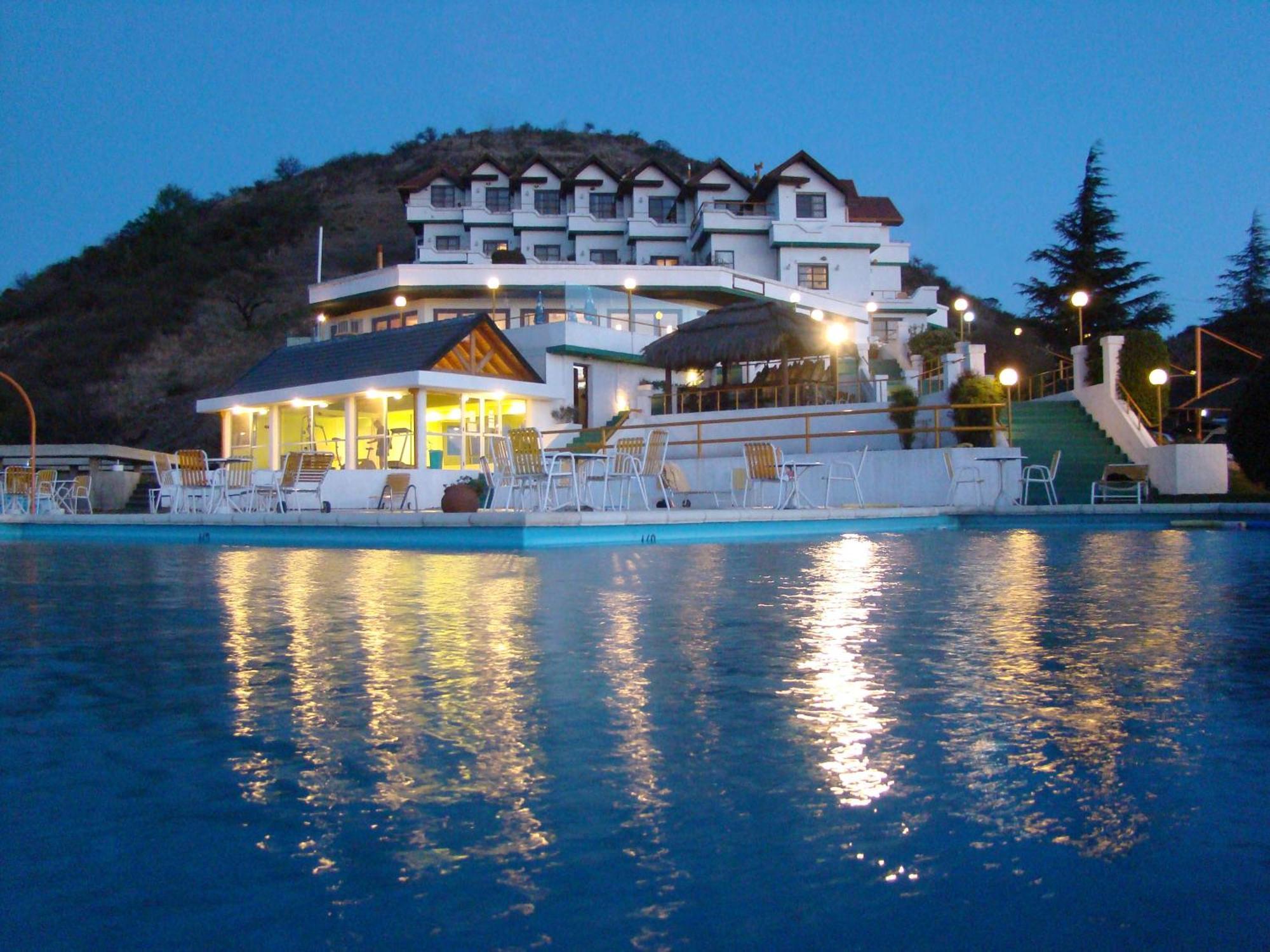 Le Mirage Village Club Resort Вила Карлос Пас Екстериор снимка