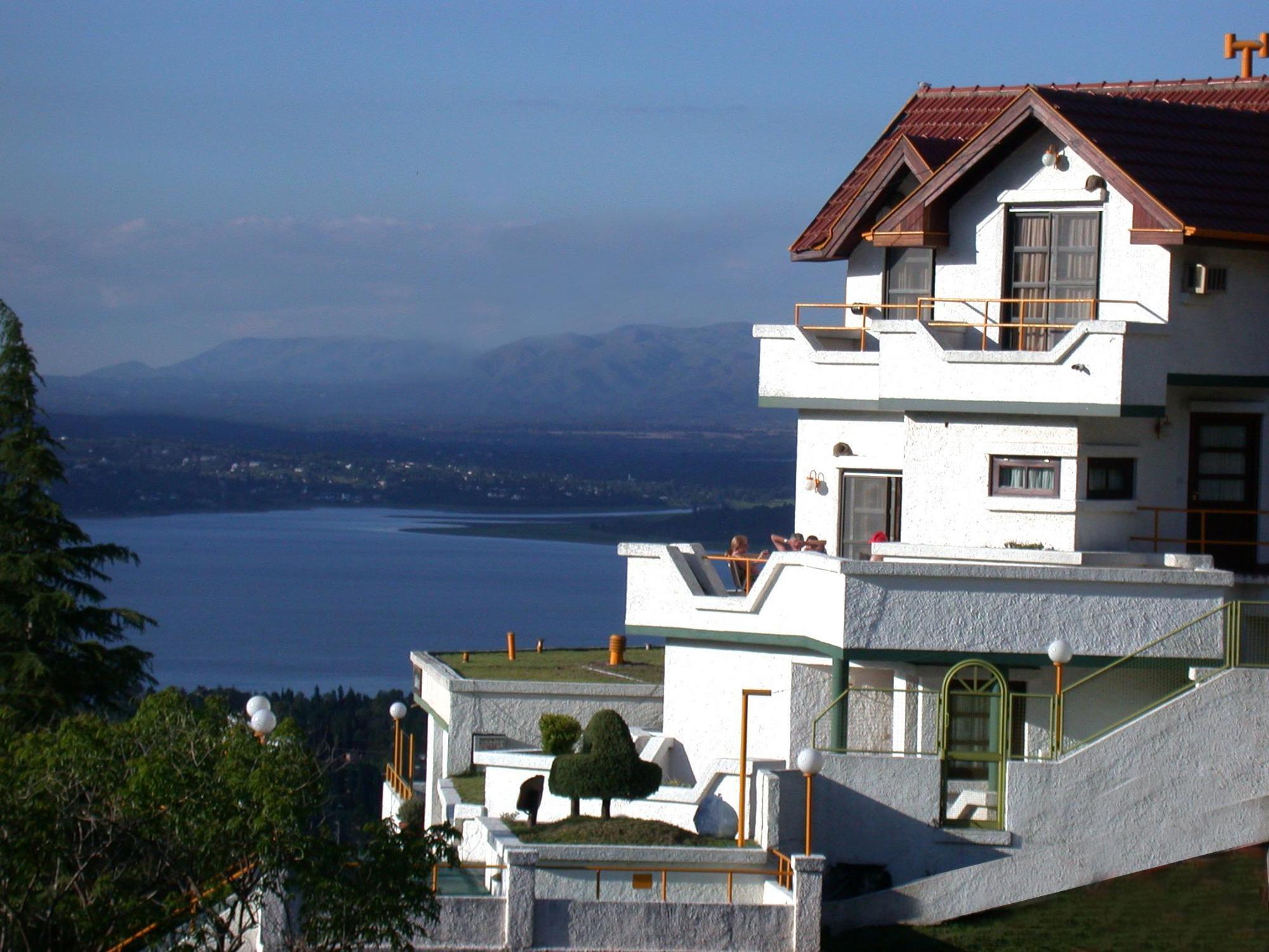 Le Mirage Village Club Resort Вила Карлос Пас Екстериор снимка